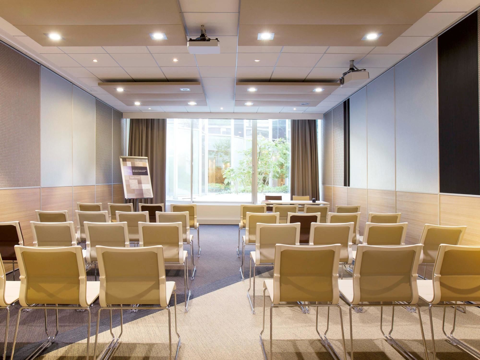 Novotel Kochi Infopark Exterior photo Meeting room